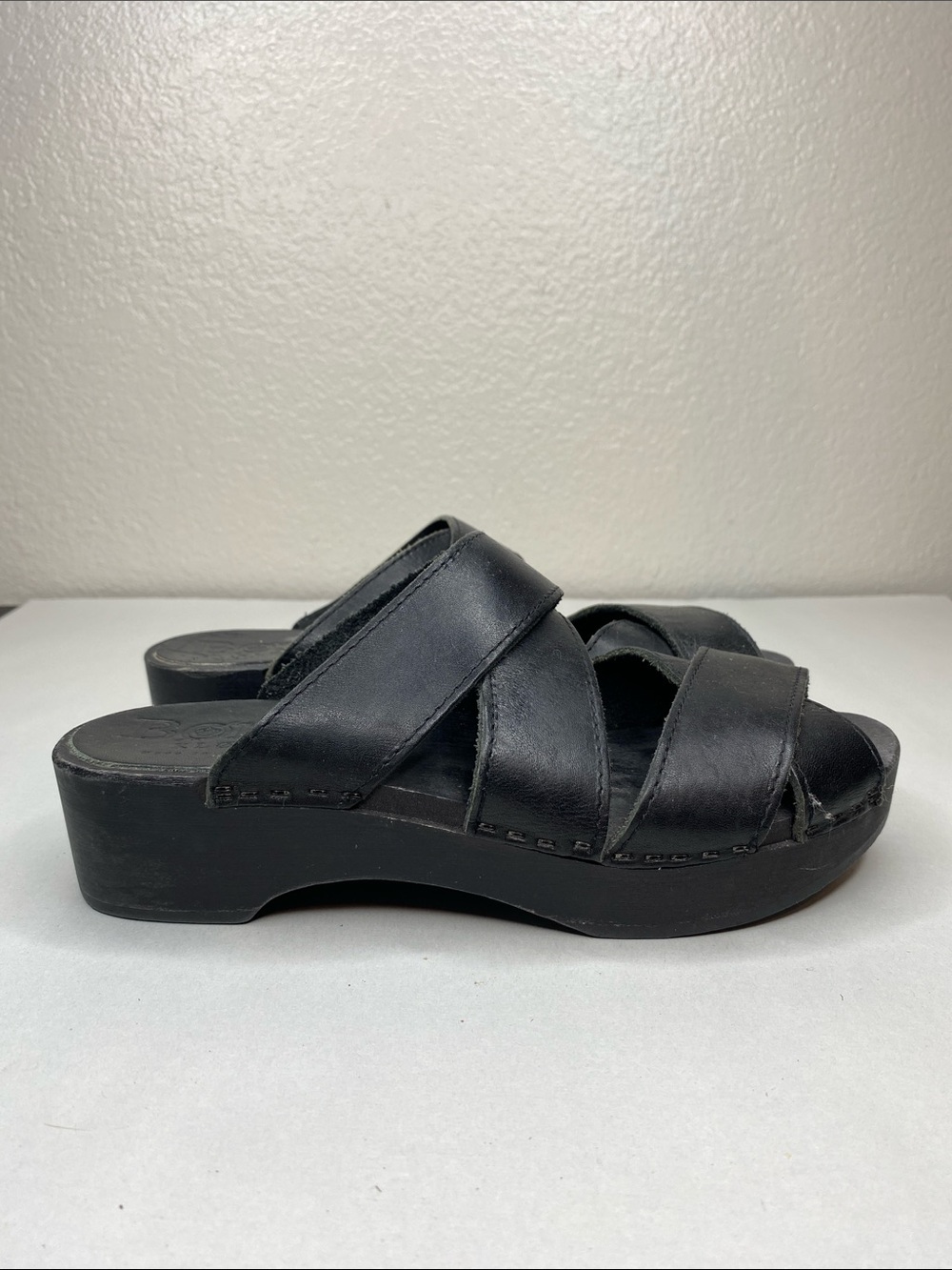 Born Klogs Black Leather Wooden Sole Slide Clog Sandals Size EU 37 / US 6